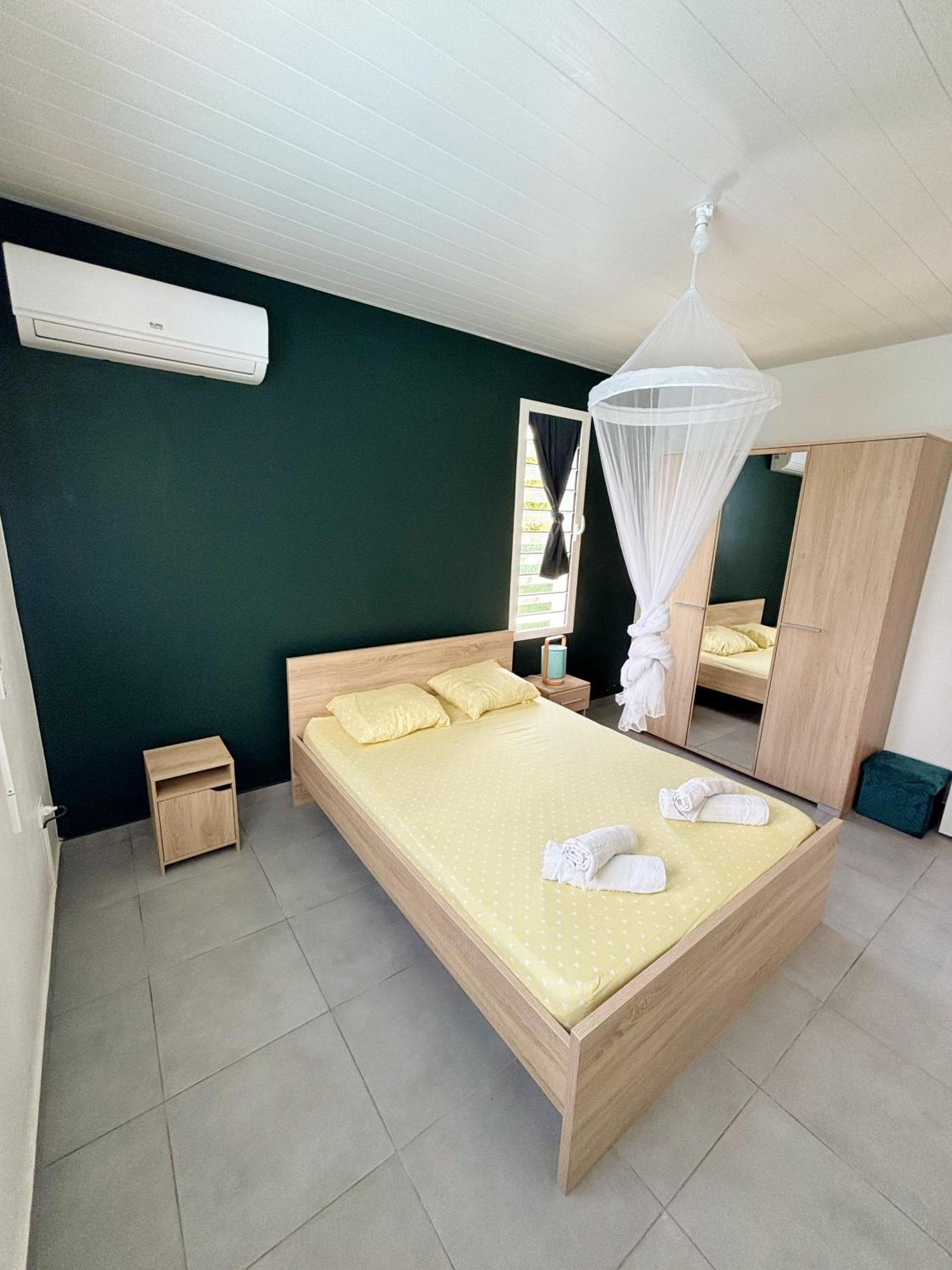 Bung'Hello Village, Piscine Et Parking Gratuit Trois-Rivieres Exterior photo