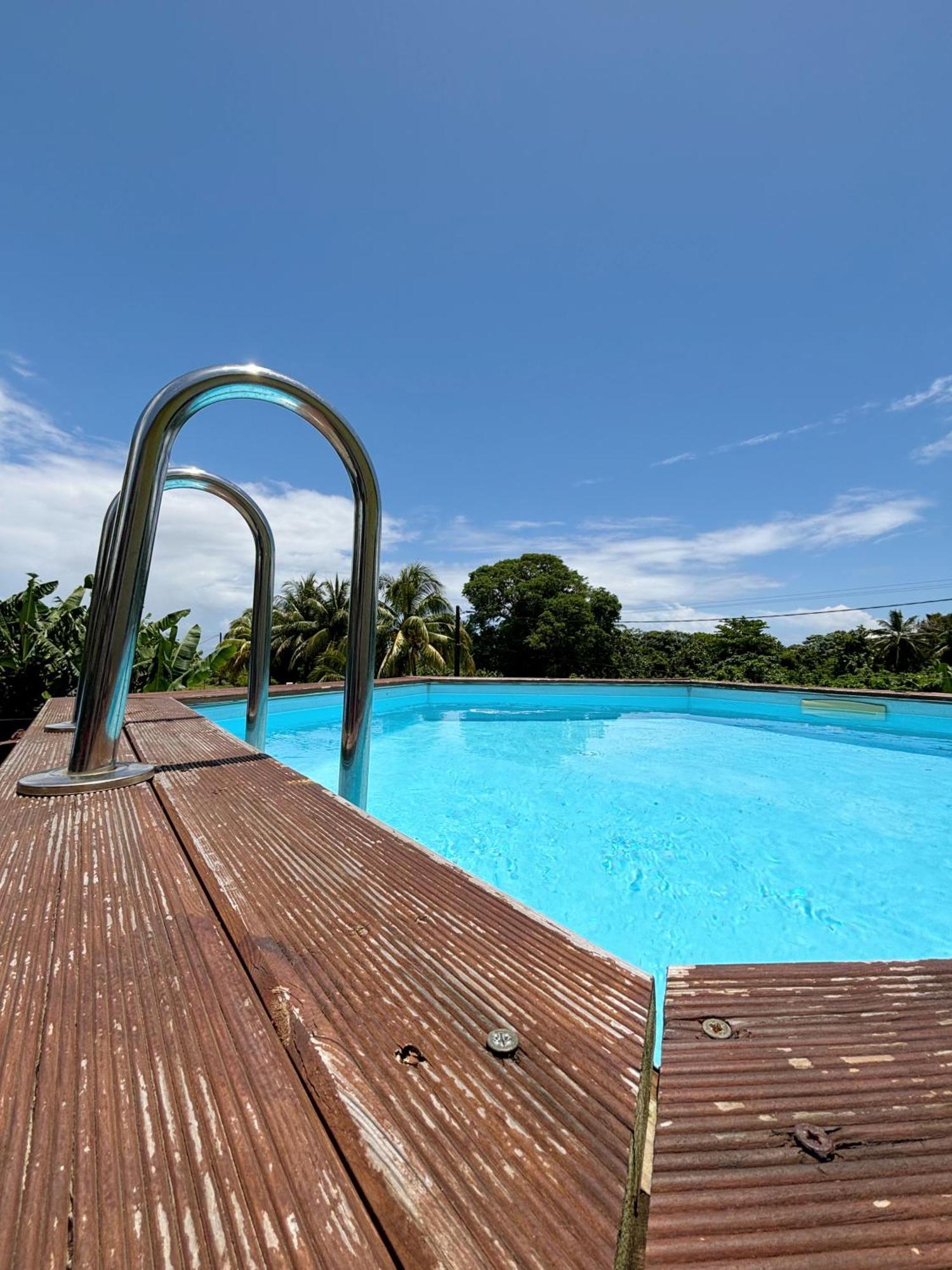 Bung'Hello Village, Piscine Et Parking Gratuit Trois-Rivieres Exterior photo